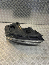Load image into Gallery viewer, Frontscheinwerfer VW Tiguan 5NB941081A LED Ein Stück (Rechts oder Links)