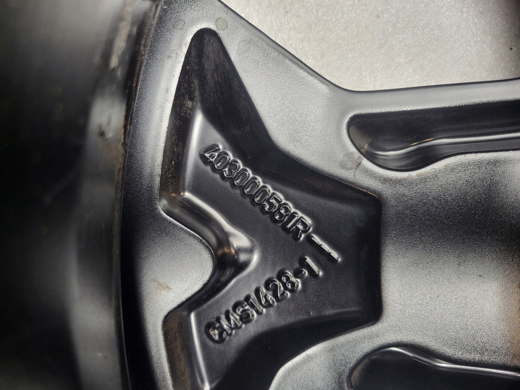 1x Alufelge 17 Zoll 6.5" 5x114.3 32ET Glanz Schwarz 403000581R Dacia Duster FEL6523738543sv
