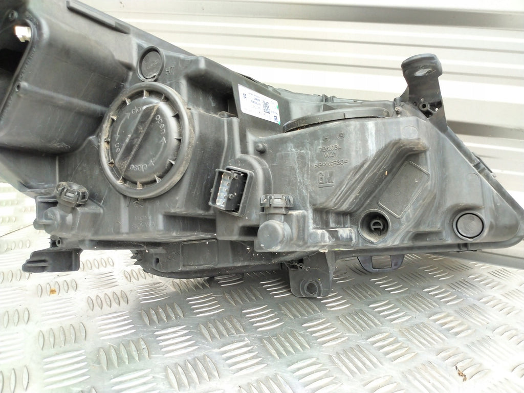 Frontscheinwerfer Opel Astra 13401141 7011155-05 LED Links Headlight SCH4112476207vc