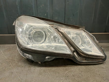 Laden Sie das Bild in den Galerie-Viewer, Frontscheinwerfer Mercedes-Benz W212 A2128205861KZ Rechts Scheinwerfer Headlight SCH8119453587sq