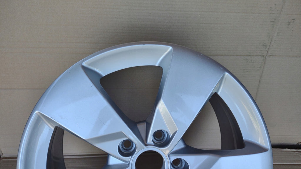 1x Alufelge 17 Zoll 7.0" 5x112 47ET 8S0601025J Audi Tt Rim Wheel FEL2943334972of