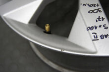 Laden Sie das Bild in den Galerie-Viewer, 1x Alufelge 17 Zoll 7.0&quot; 5x100 5J0601025N Skoda Fabia Ii Rim Wheel