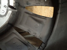 Laden Sie das Bild in den Galerie-Viewer, 1x Alufelge 15 Zoll 5.0&quot; 4x100 Renault Rim Wheel