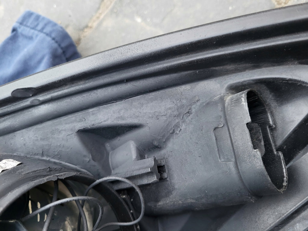 Frontscheinwerfer Ford Focus 8M51-13D155-AD Xenon Links Scheinwerfer Headlight SCH9585012214al