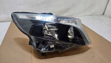 Laden Sie das Bild in den Galerie-Viewer, Frontscheinwerfer Mercedes-Benz Vito W447 A4479067800 Rechts Headlight SCH5328306894jd