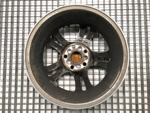 Laden Sie das Bild in den Galerie-Viewer, 1x Alufelge 16 Zoll 6.5&quot; 5x114.3 39ET Glanz Silber PZ474-T0675-Z Toyota