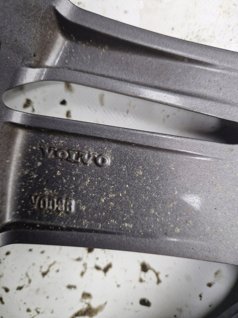 1x Alufelge 18 Zoll 7.5" 5x108 50ET 31381860 Volvo V40 Rim Wheel