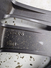 Laden Sie das Bild in den Galerie-Viewer, 1x Alufelge 18 Zoll 7.5&quot; 5x108 50ET 31381860 Volvo V40 Rim Wheel