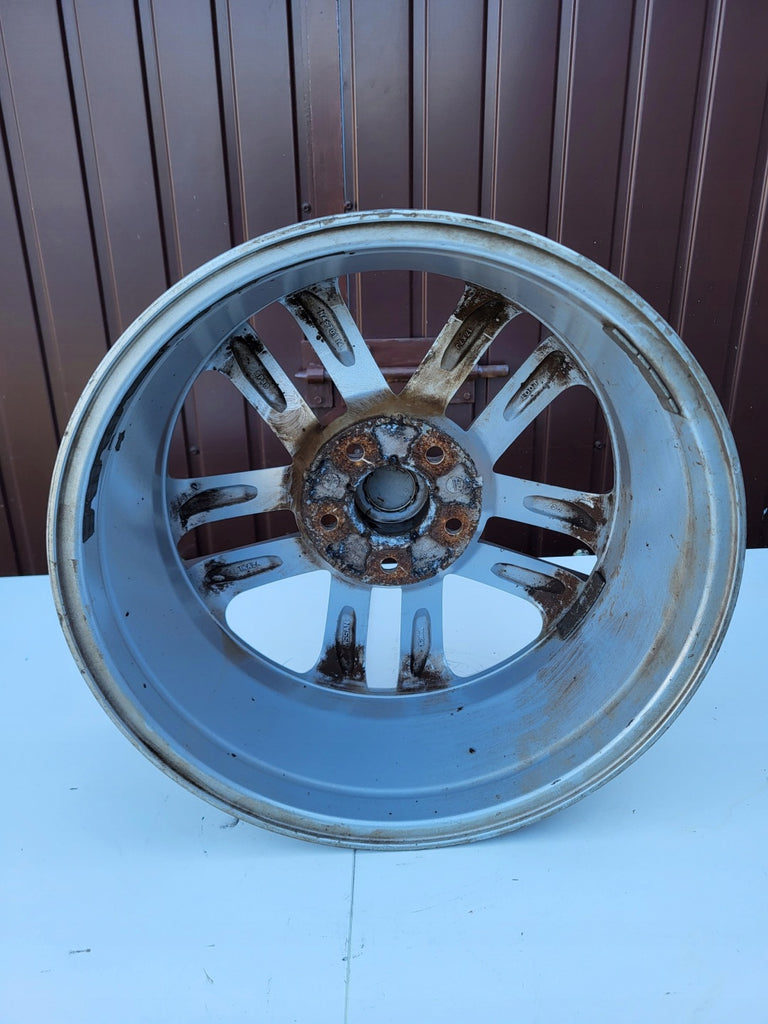 1x Alufelge 17 Zoll 7.0" 5x114.3 47ET Glanz Silber 1KA2A Nissan I 1 Rim Wheel FEL5349216310mg