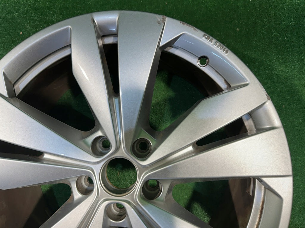 1x Alufelge 19 Zoll 8.0" 5x112 45ET 11A071499 VW Id.4 Rim Wheel FEL6455686521hl