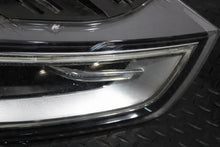 Load image into Gallery viewer, Frontscheinwerfer Audi Q3 8U0941005 8U0941006 LED Ein Stück (Rechts oder Links)