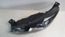 Laden Sie das Bild in den Galerie-Viewer, Frontscheinwerfer Ford Focus JX7B-13W030-CE Links Scheinwerfer Headlight