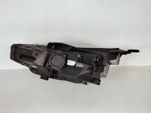 Laden Sie das Bild in den Galerie-Viewer, Frontscheinwerfer Hyundai I30 III 92102G4600 LED Rechts Scheinwerfer Headlight