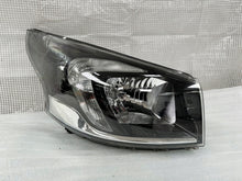 Laden Sie das Bild in den Galerie-Viewer, Frontscheinwerfer Opel Vivaro B 260104643R Rechts Scheinwerfer Headlight SCH6633743597ii