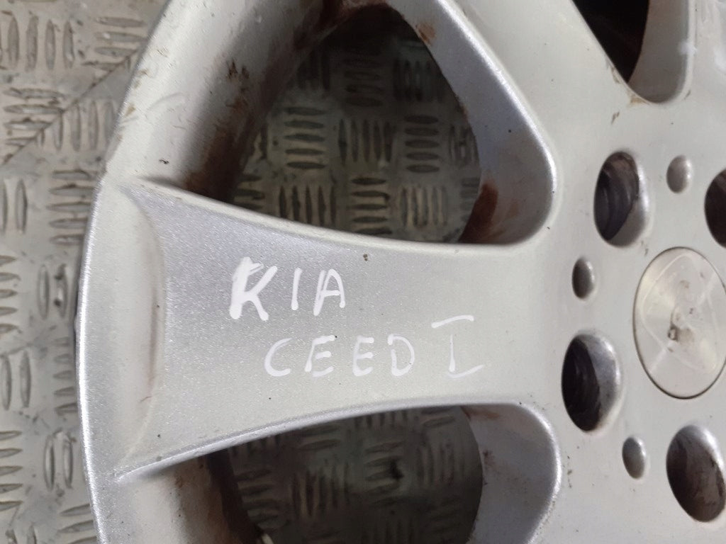 1x Alufelge 15 Zoll 6.5" 5x114.3 Kia Ceed Rim Wheel FEL4378390906ob