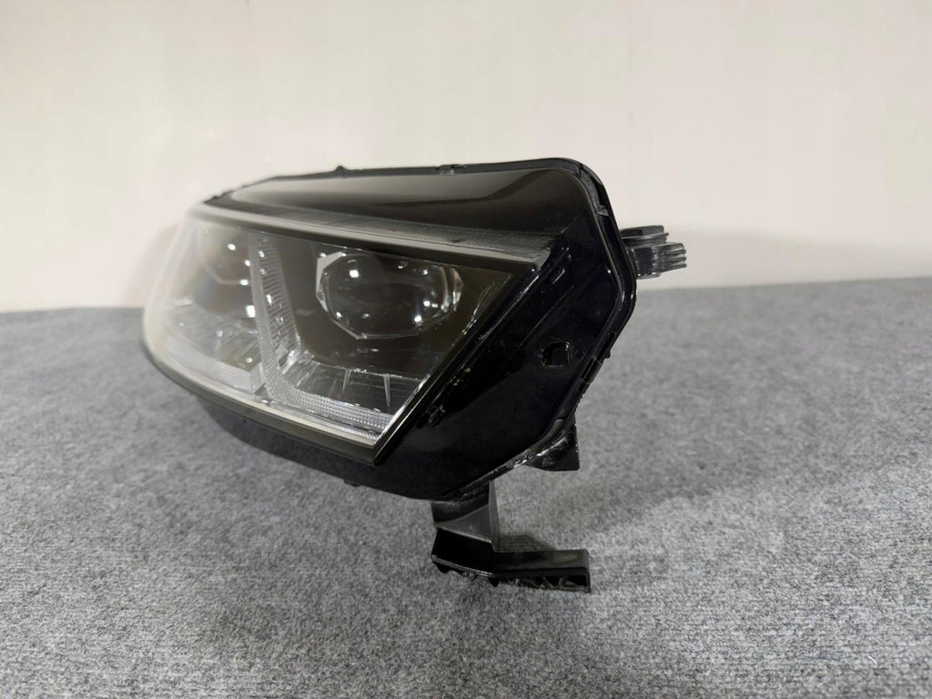Frontscheinwerfer Skoda Octavia IV 5E4941016 LED Rechts Scheinwerfer Headlight SCH9629631798mb