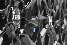 Laden Sie das Bild in den Galerie-Viewer, 4x Alufelge 16 Zoll 6.5" 5x112 46ET Glanz Silber 8V0601025 Audi A3 Rim Wheel FEL9838018956jo