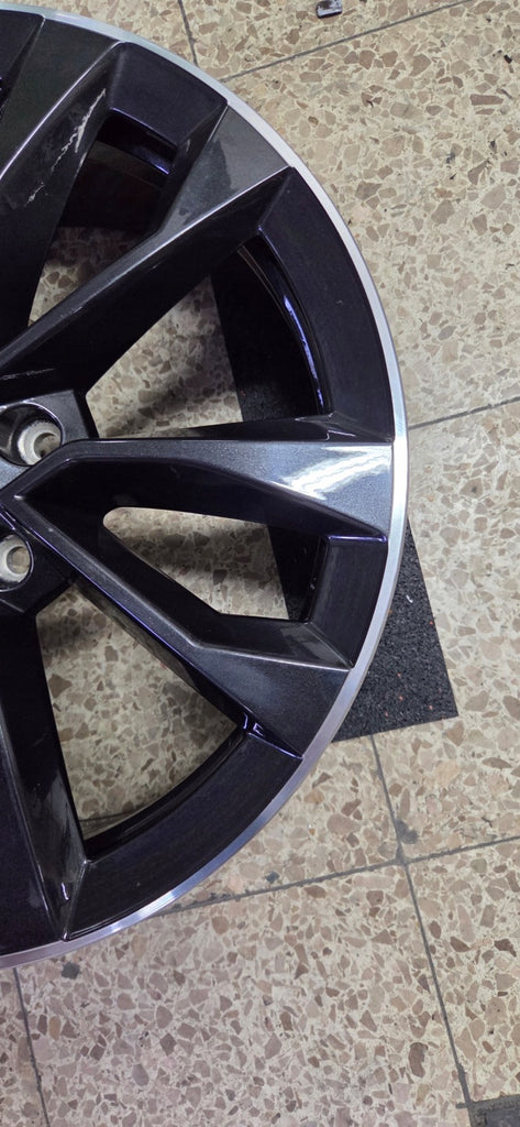 1x Alufelge 18 Zoll 7.0" 5x112 45ET 57A601025 Skoda Karoq Rim Wheel FEL2996168587ik