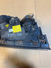 Laden Sie das Bild in den Galerie-Viewer, Frontscheinwerfer BMW E38 8386954 Xenon Rechts Scheinwerfer Headlight SCH1890671353le