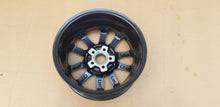 Laden Sie das Bild in den Galerie-Viewer, 1x Alufelge 15 Zoll 6.0" 5x100 43ET 576605 VW Rim Wheel FEL2174138067wy