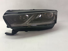 Laden Sie das Bild in den Galerie-Viewer, Frontscheinwerfer Skoda Octavia IV 5E4941015 Links Scheinwerfer Headlight SCH8178215643ft