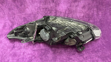 Laden Sie das Bild in den Galerie-Viewer, Frontscheinwerfer Renault Megane III 260103761 Rechts Scheinwerfer Headlight SCH6546893609sk