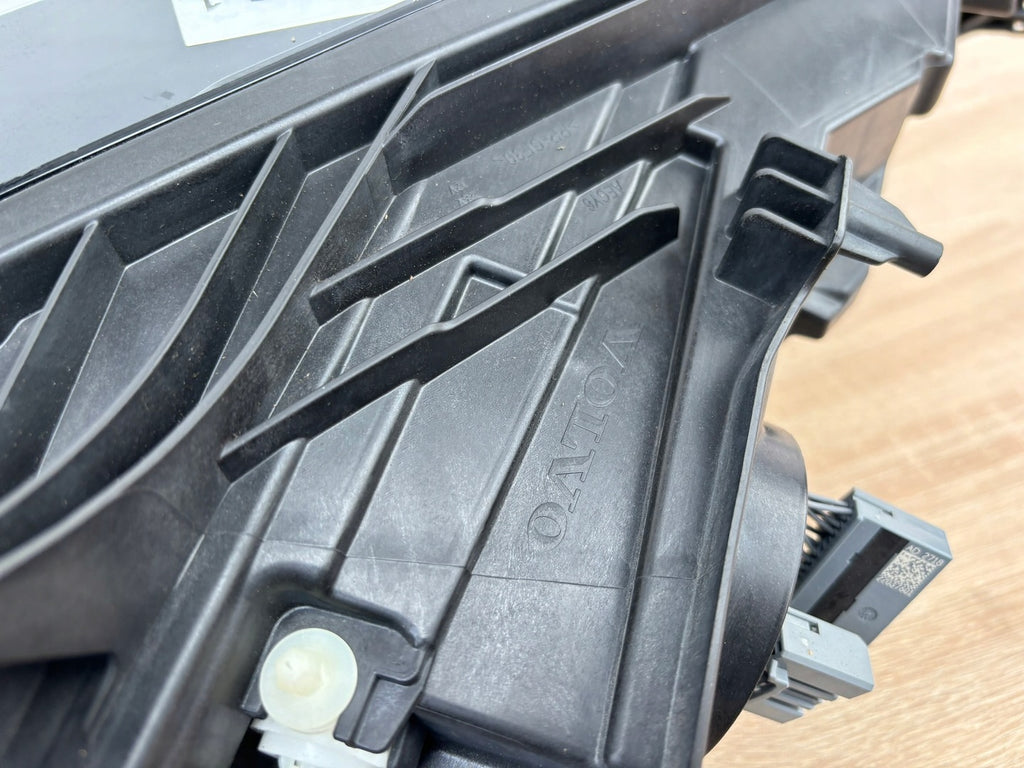 Frontscheinwerfer Volvo S60 V60 32228817 Links Scheinwerfer Headlight SCH2994821638je