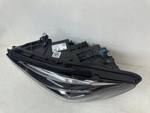 Laden Sie das Bild in den Galerie-Viewer, Frontscheinwerfer Mercedes-Benz W247 A2479061305 Full LED Rechts oder Links SCH4764777043kf