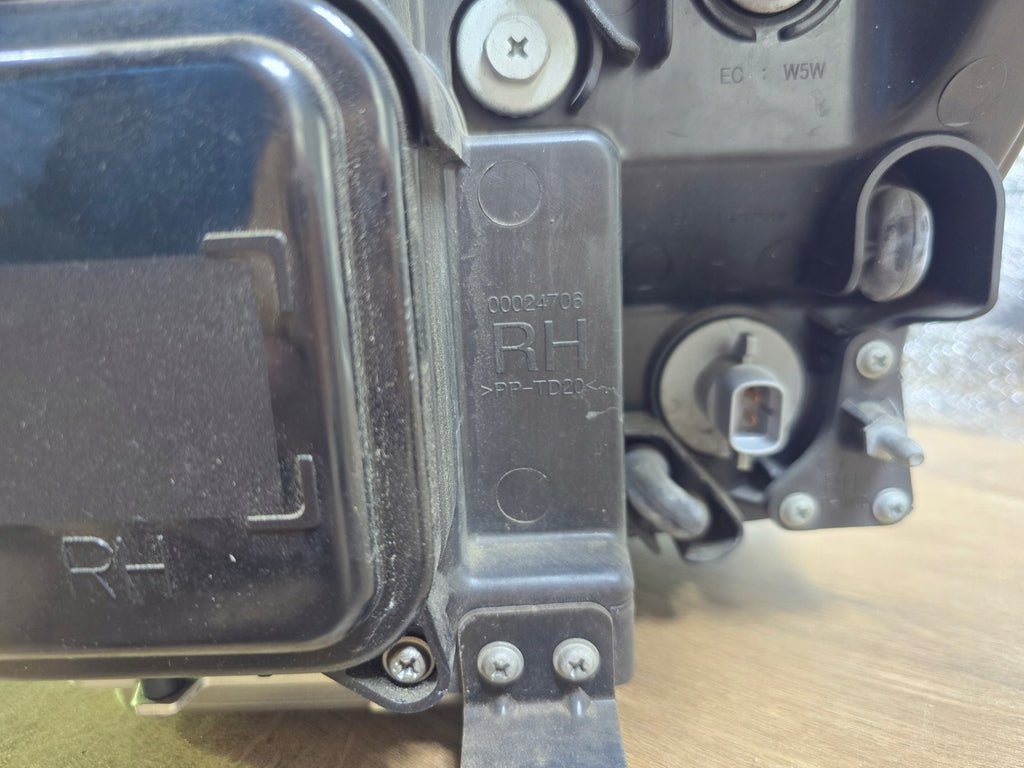 Frontscheinwerfer Opel Antara Xenon Rechts Scheinwerfer Headlight SCH8624572659jr