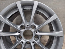 Laden Sie das Bild in den Galerie-Viewer, 1x Alufelge 16 Zoll 7.0" 5x120 31ET Glanz Silber 6796236 BMW 1 F21 F20 Rim Wheel FEL5715989132rc