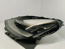 Laden Sie das Bild in den Galerie-Viewer, Frontscheinwerfer Tesla Model 3 5yj3 1077375-00-C Full LED Links Headlight