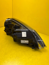 Laden Sie das Bild in den Galerie-Viewer, Frontscheinwerfer Seat Alhambra 7N5941753 Xenon Links Scheinwerfer Headlight SCH8194885173os