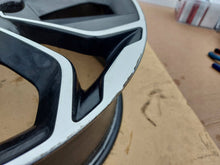 Load image into Gallery viewer, 1x Alufelge 17 Zoll 7.0&quot; 4x100 44ET Glanz Schwarz 403001878 Renault Captur Clio