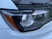 Laden Sie das Bild in den Galerie-Viewer, Frontscheinwerfer Jeep Grand Cherokee Wk2 68266646AE Rechts Headlight SCH8945499758us