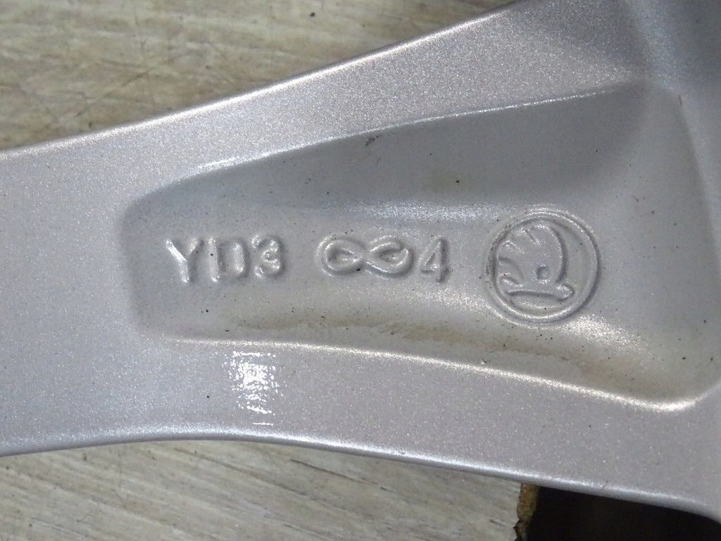 1x Alufelge 19 Zoll 7.0" 5x112 43ET Matt Silber 565601025T Skoda Kodiaq