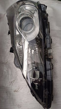Laden Sie das Bild in den Galerie-Viewer, Frontscheinwerfer Toyota Verso 81150-0F160 Links Scheinwerfer Headlight SCH2488584943hz