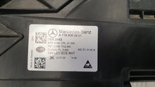 Laden Sie das Bild in den Galerie-Viewer, Frontscheinwerfer Mercedes-Benz Cla A1189060801 A1189060701 Ein Satz Headlight SCH2947900205rh