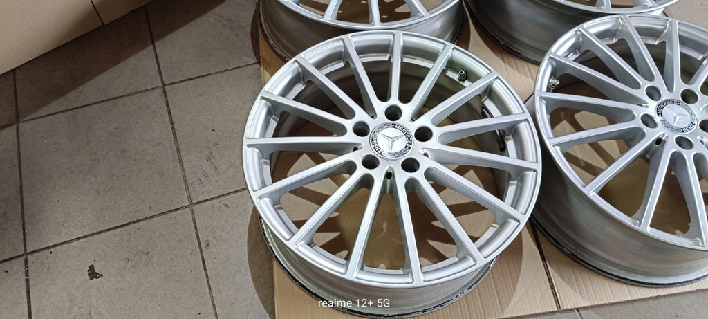 4x Alufelge 18 Zoll 6.5" 5x112 38ET Glanz Silber A1564011900 Mercedes-Benz Gla FEL4957512179fb