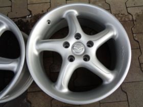 1x Alufelge 17 Zoll 7.0" 5x114.3 40ET Silber Mazda 1 Z Rim Wheel FEL5948445313wb