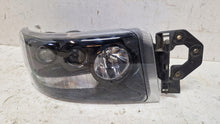 Laden Sie das Bild in den Galerie-Viewer, Frontscheinwerfer Renault 7421636312 Rechts Scheinwerfer Headlight