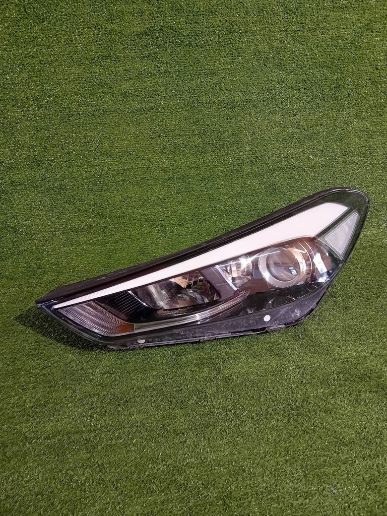 Frontscheinwerfer Hyundai Tucson CSC28352 Links Scheinwerfer Headlight SCH5630498965ex