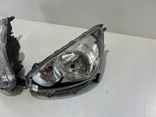 Laden Sie das Bild in den Galerie-Viewer, Frontscheinwerfer Mitsubishi Space Star 666778876 Ein Stück (Rechts oder Links)