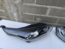 Load image into Gallery viewer, Frontscheinwerfer Kia Ceed Full LED Ein Satz Scheinwerfer Headlight SCH2066835228ei