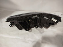 Laden Sie das Bild in den Galerie-Viewer, Frontscheinwerfer Ford JJ8B-13E014-BF 442684 Rechts Scheinwerfer Headlight SCH6825144250lc