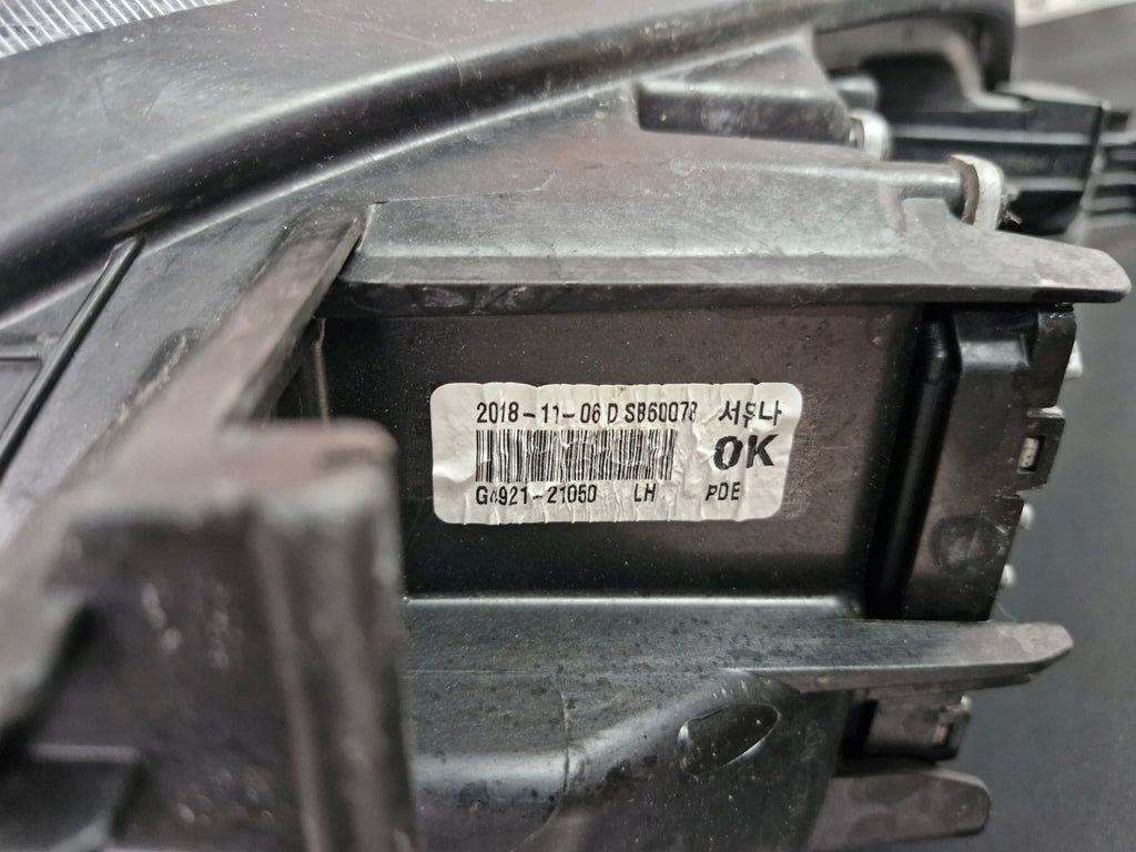 Frontscheinwerfer Hyundai I30 G4921-21-050 Links Scheinwerfer Headlight SCH3472961896sh