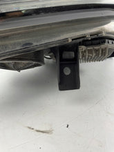 Laden Sie das Bild in den Galerie-Viewer, Frontscheinwerfer Iveco I 58024392880 Links Scheinwerfer Headlight SCH6420517160uq