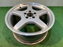 Laden Sie das Bild in den Galerie-Viewer, 1x Alufelge 18 Zoll 8.5" 5x112 30ET A2304011002 Mercedes-Benz Amg Rim Wheel FEL3820391183ro