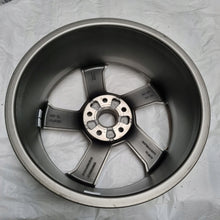 Load image into Gallery viewer, 1x Alufelge 18 Zoll 7.0&quot; 5x112 81A601025K Audi Q2 Rim Wheel