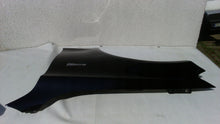 Laden Sie das Bild in den Galerie-Viewer, Kotflügel Mercedes-Benz W205 A2058810143 Vorne Links Schwarz