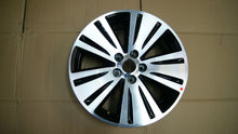Load image into Gallery viewer, 1x Alufelge 18 Zoll 7.0" 5x114.3 45ET Glanz Silber 52910-3W710 Kia I Rim Wheel FEL9350242126or